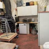 Commerces 1 pièce / 48 m² / 46 000 € / NIMES